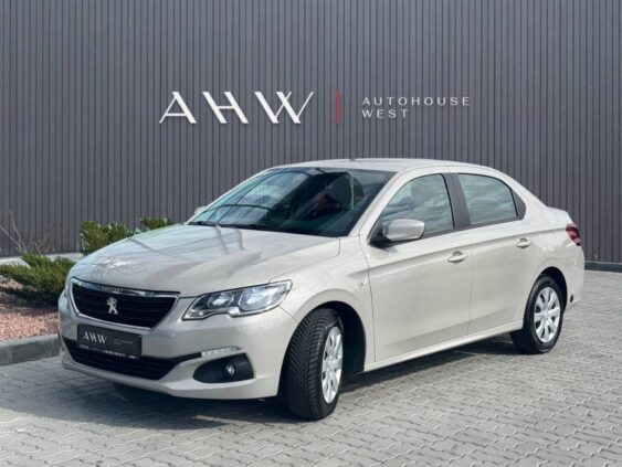 Peugeot 301