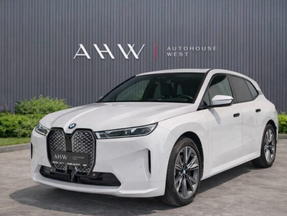BMW iX 2025